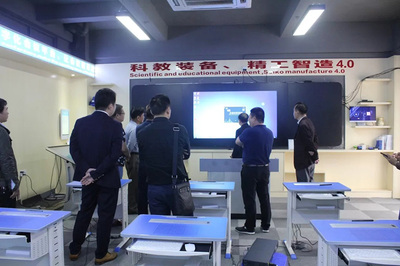 熱烈歡迎海南省教育部門(mén)領(lǐng)導(dǎo)蒞臨我司參觀(guān)指導(dǎo)工作